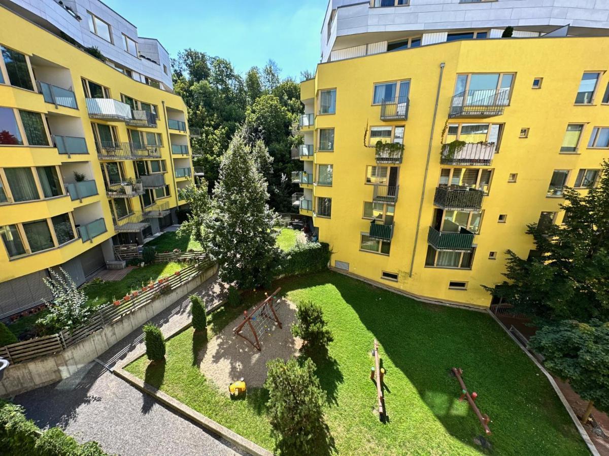 Apartamento Rezidence Jeseniova Praga Exterior foto