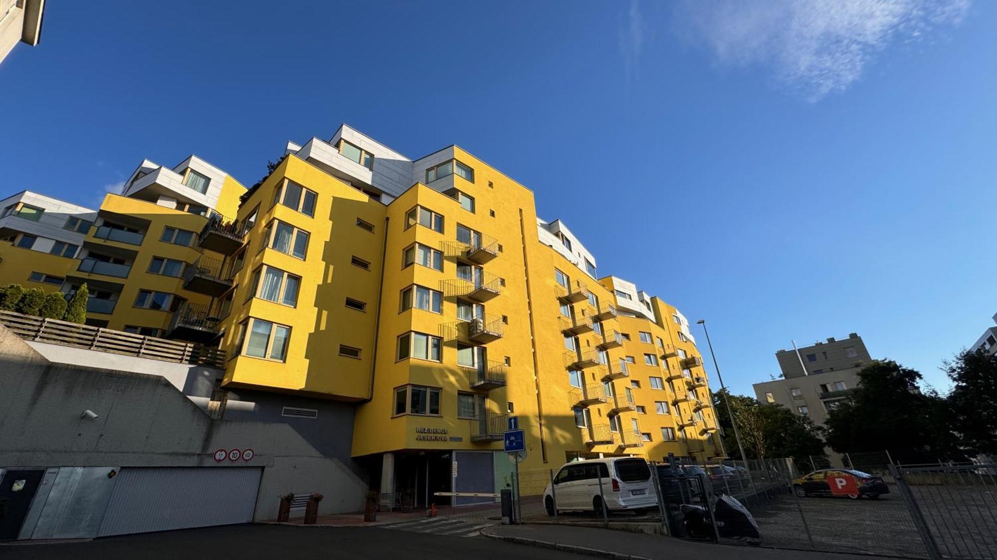 Apartamento Rezidence Jeseniova Praga Exterior foto